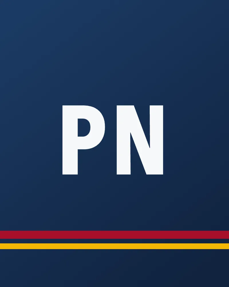 Sygnet klubowy z inicjałami PN — miejsce na zdjęcie trenera